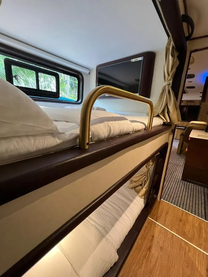 Campingplads Frontlines Caravan Kadikkad